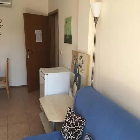 Apartment 3 Bedroom With Pool Views At Arcadia Complex *