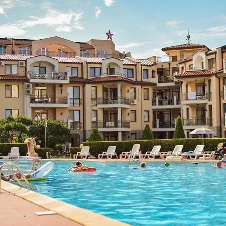 Apartment 3 Bedroom With Pool Views At Arcadia Complex *